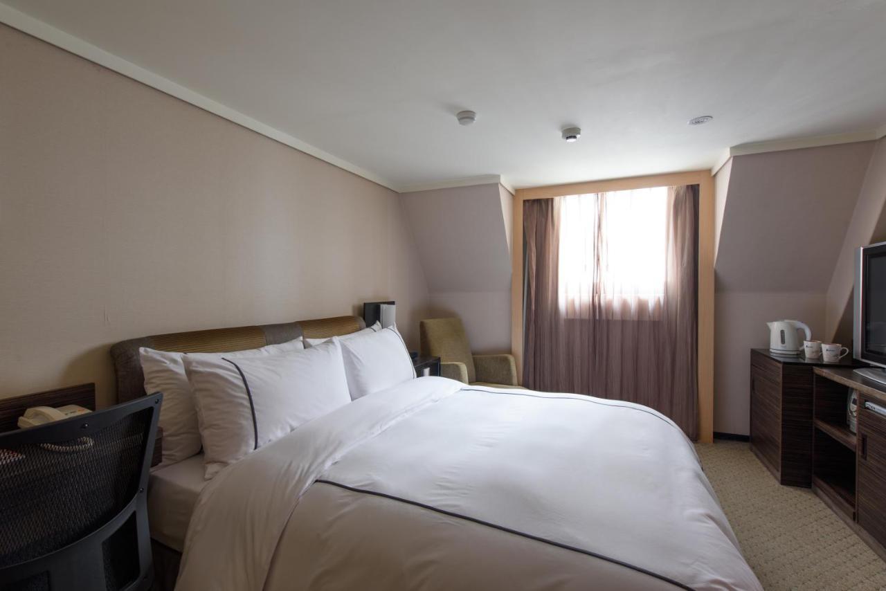 K Hotel Taipei Exterior photo